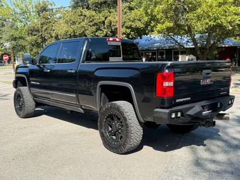 Used 2016 GMC Sierra 2500 Denali w/ Duramax Plus Package AWD/4WD image 7