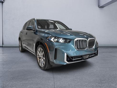 Used 2024 BMW X5 xDrive40i w/ Premium Package AWD/4WD image 9