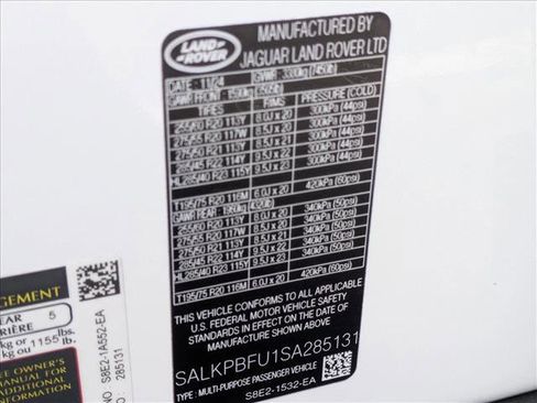 Used 2025 Land Rover Range Rover Long Wheelbase SE image 16