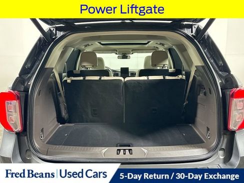 Used 2024 Ford Explorer Platinum w/ Technology Package AWD/4WD image 35