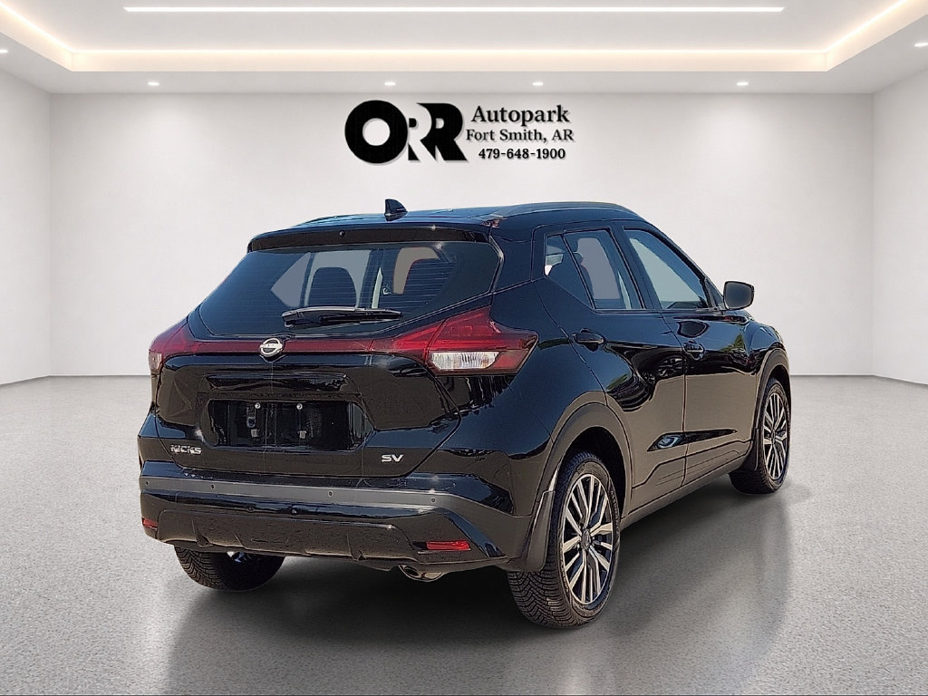 Used 2023 Nissan Kicks SV FWD image 5