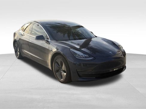 Used 2020 Tesla Model 3 Long Range image 3