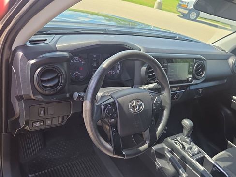 Used 2021 Toyota Tacoma SR AWD/4WD image 18