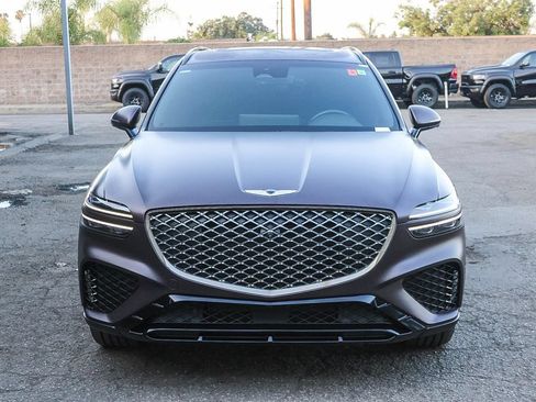 Used 2023 Genesis GV70 2.5T w/ Sport Prestige Package AWD/4WD image 3