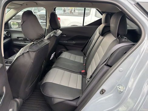 Used 2024 Nissan Kicks SV FWD image 11