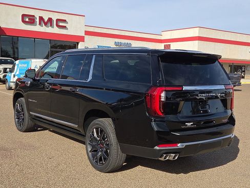 New 2026 GMC Yukon XL Denali w/ Sun & Power Step Package image 3