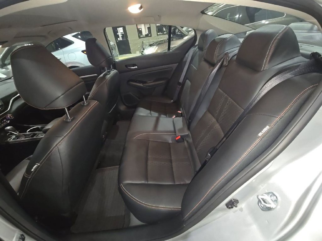 Used 2025 Nissan Altima 2.5 SR w/ SR Premium Package AWD/4WD image 10