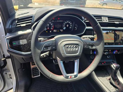 Used 2025 Audi Q3 2.0T Premium Plus w/ Premium Plus Package AWD/4WD image 25
