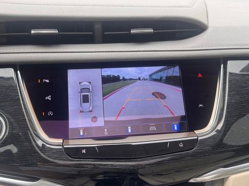 Used 2023 Cadillac XT6 Premium Luxury w/ Technology Package FWD image 29