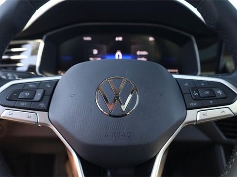 New 2025 Volkswagen Jetta SE image 10