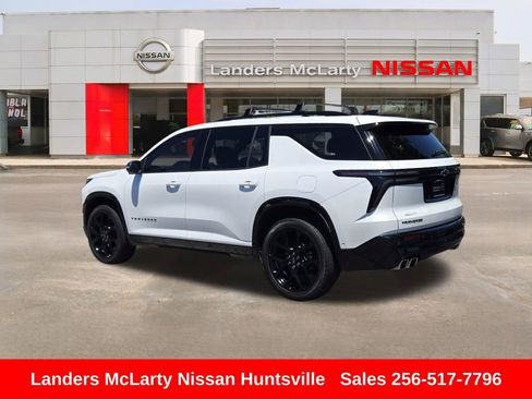 Used 2024 Chevrolet Traverse RS w/ LPO, Floor Liner Package FWD image 6