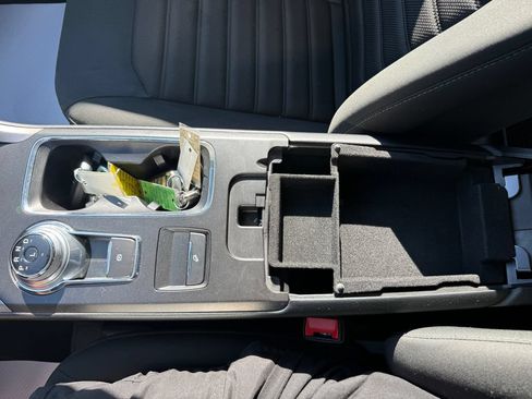Used 2018 Ford Fusion SE FWD image 30