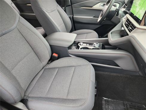 New 2026 Ford Explorer Active RWD image 10