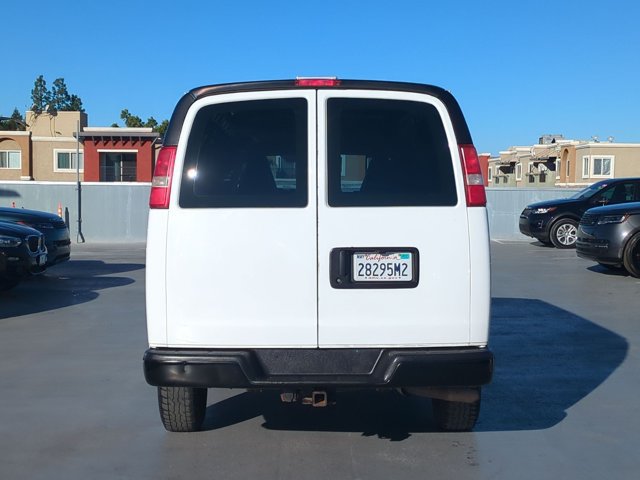 Used 2017 Chevrolet Express 3500 Extended RWD image 7