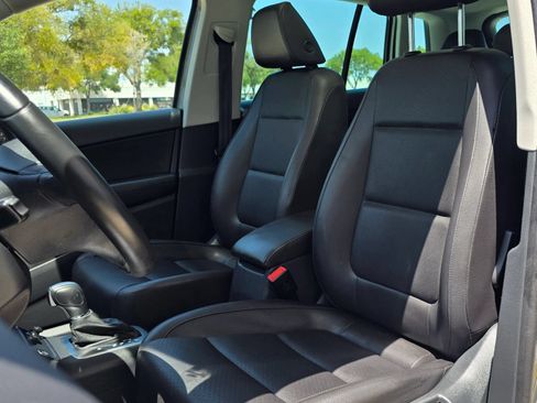 Used 2014 Volkswagen Tiguan SEL FWD image 20