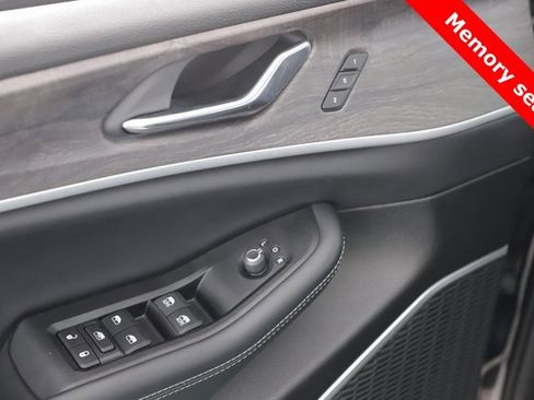 Used 2024 Jeep Grand Cherokee Limited 4xe image 18