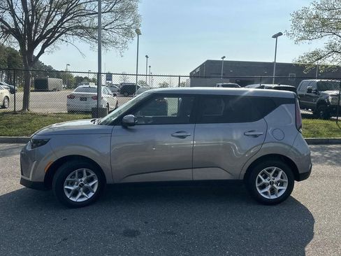 Used 2025 Kia Soul LX w/ LX Technology Package image 33