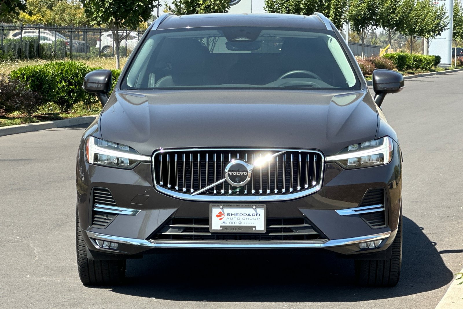 Used 2023 Volvo XC60 B5 Ultimate w/ Protection Package Premier AWD/4WD image 8