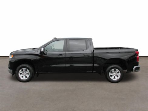Used 2025 Chevrolet Silverado 1500 LT image 2