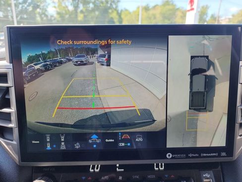 Used 2024 Toyota Tundra Limited image 17