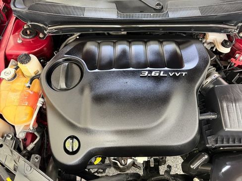 Used 2013 Chrysler 200 S FWD image 19