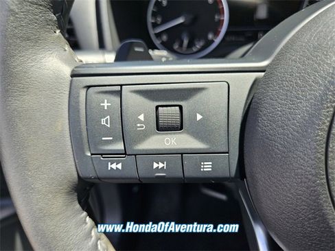 Used 2024 Nissan Rogue SV w/ SV Premium Package image 21