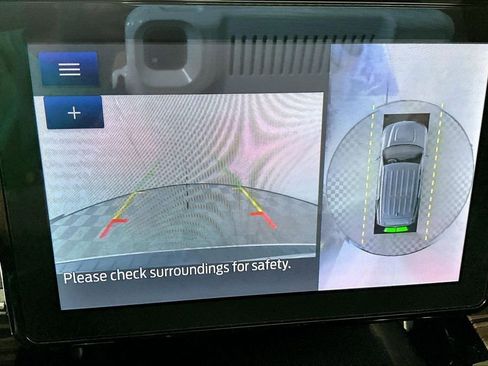 Used 2023 Ford Explorer Limited image 21