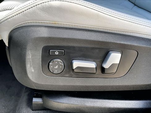Used 2023 BMW X5 sDrive40i w/ Parking Assistance Package RWD image 33