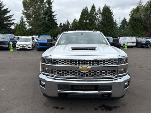 Used 2019 Chevrolet Silverado 3500 LT w/ LT Convenience Package AWD/4WD image 8