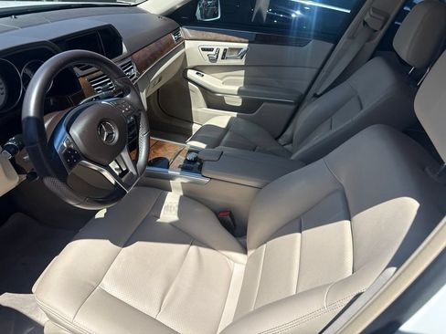 Used 2014 Mercedes-Benz E 350 Sedan image 7