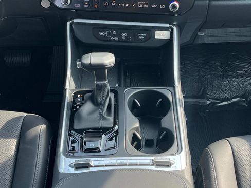 New 2026 Kia Carnival SX Prestige FWD image 16