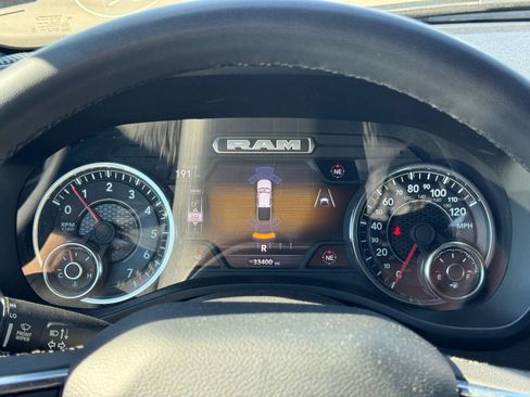 Used 2025 RAM 1500 Laramie image 10