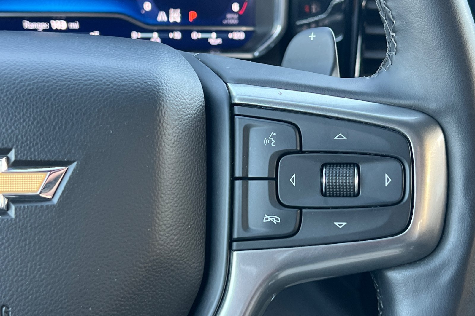 Used 2025 Chevrolet Silverado 1500 LT AWD/4WD image 32