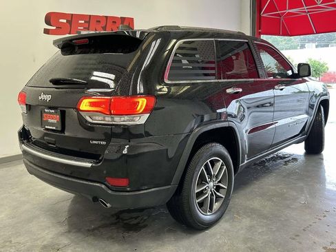 Used 2018 Jeep Grand Cherokee Limited AWD/4WD image 3