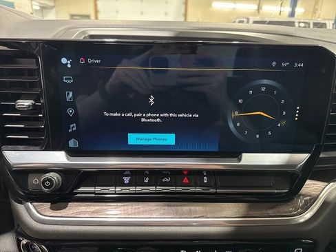 Used 2024 Chevrolet Silverado 2500 LTZ image 31