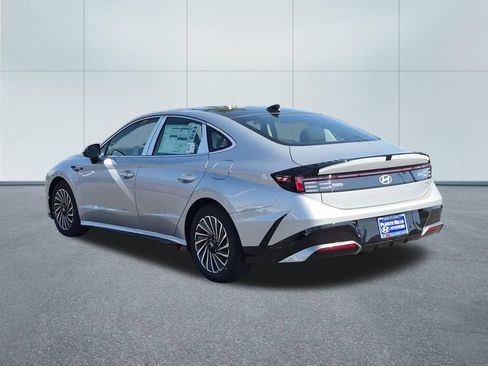 New 2026 Hyundai Sonata SEL FWD image 4