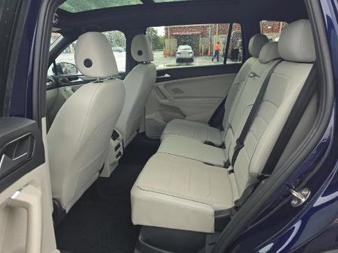Used 2023 Volkswagen Tiguan SEL R-Line image 9
