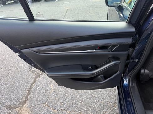 Used 2024 MAZDA MAZDA3 s FWD image 15