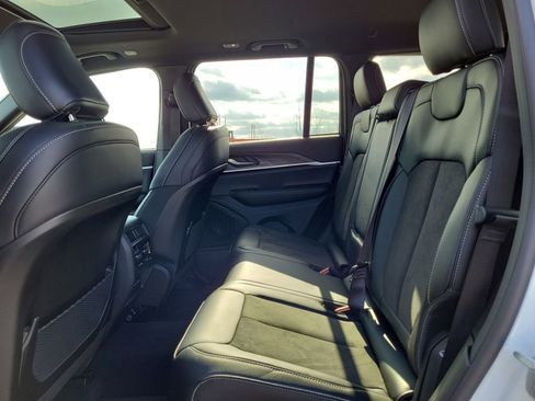 New 2026 Jeep Grand Cherokee Altitude AWD/4WD image 13