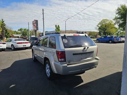 Used 2008 Jeep Grand Cherokee Laredo AWD/4WD image 8