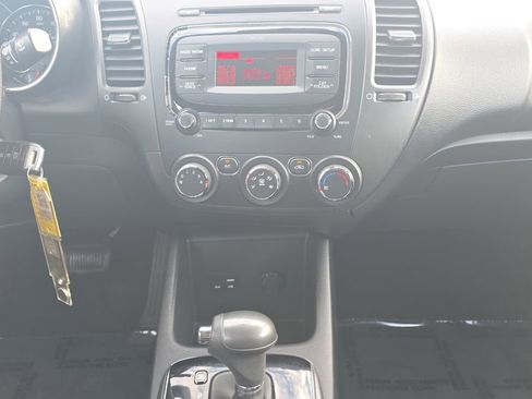 Used 2017 Kia Forte LX FWD image 15