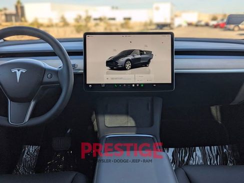 Used 2024 Tesla Model Y Long Range image 19