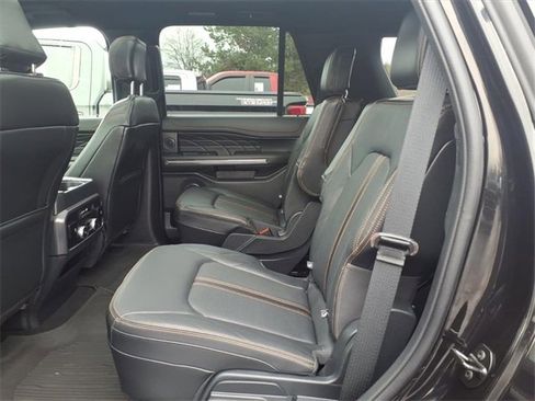 Certified 2024 Ford Expedition Platinum image 9