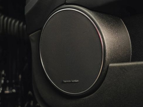 Used 2013 Mercedes-Benz C 63 AMG Sedan image 31