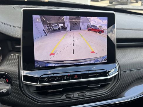 New 2026 Jeep Compass Latitude image 14