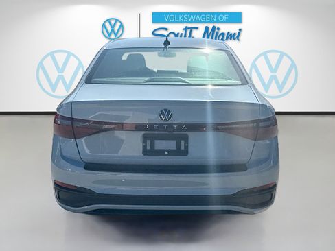 Certified 2025 Volkswagen Jetta Sport image 6