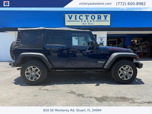 Used 2013 Jeep Wrangler Unlimited Rubicon w/ Connectivity Group AWD/4WD image 2