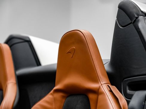 Used 2013 McLaren MP4-12C Spider image 49