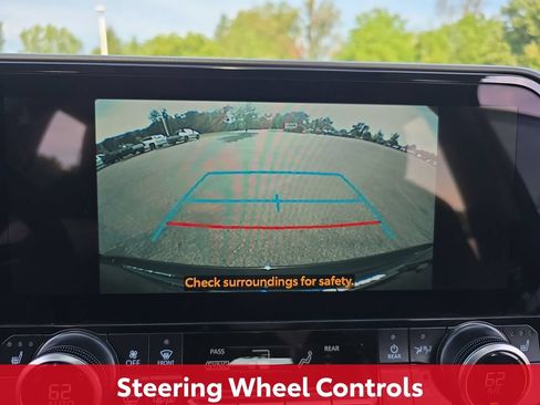 Certified 2025 Toyota Highlander XLE AWD/4WD image 30
