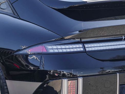 Used 2023 Hyundai Ioniq 6 SEL image 7